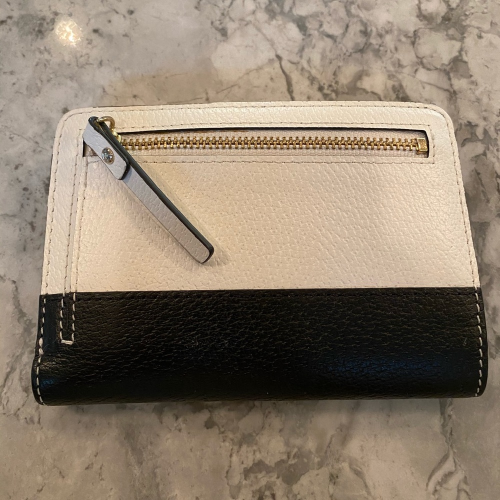 Kate Spade Wallet - Picture 2 of 3
